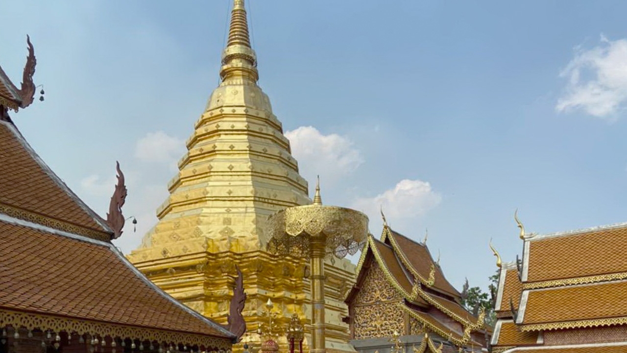 วัดพระธาตุดอยสุเทพ ปิดองค์พระบรมธาตุ งดสักการะป้องกันโควิด-19 ระบาด