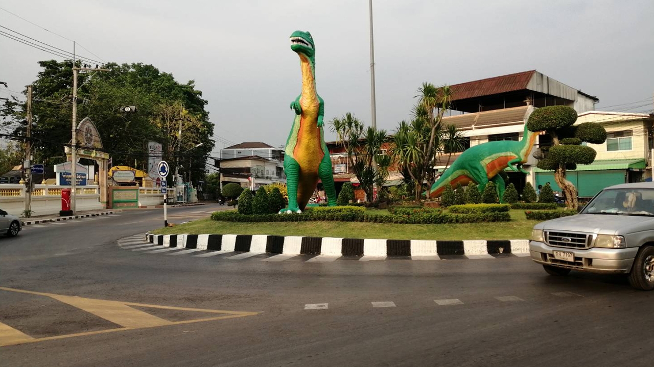 สงกรานต์กาฬสินธุ์ ถนนข้าวก่ำเงียบเหงา งดกิจกรรมเล่นสาดน้ำป้องกันโควิด