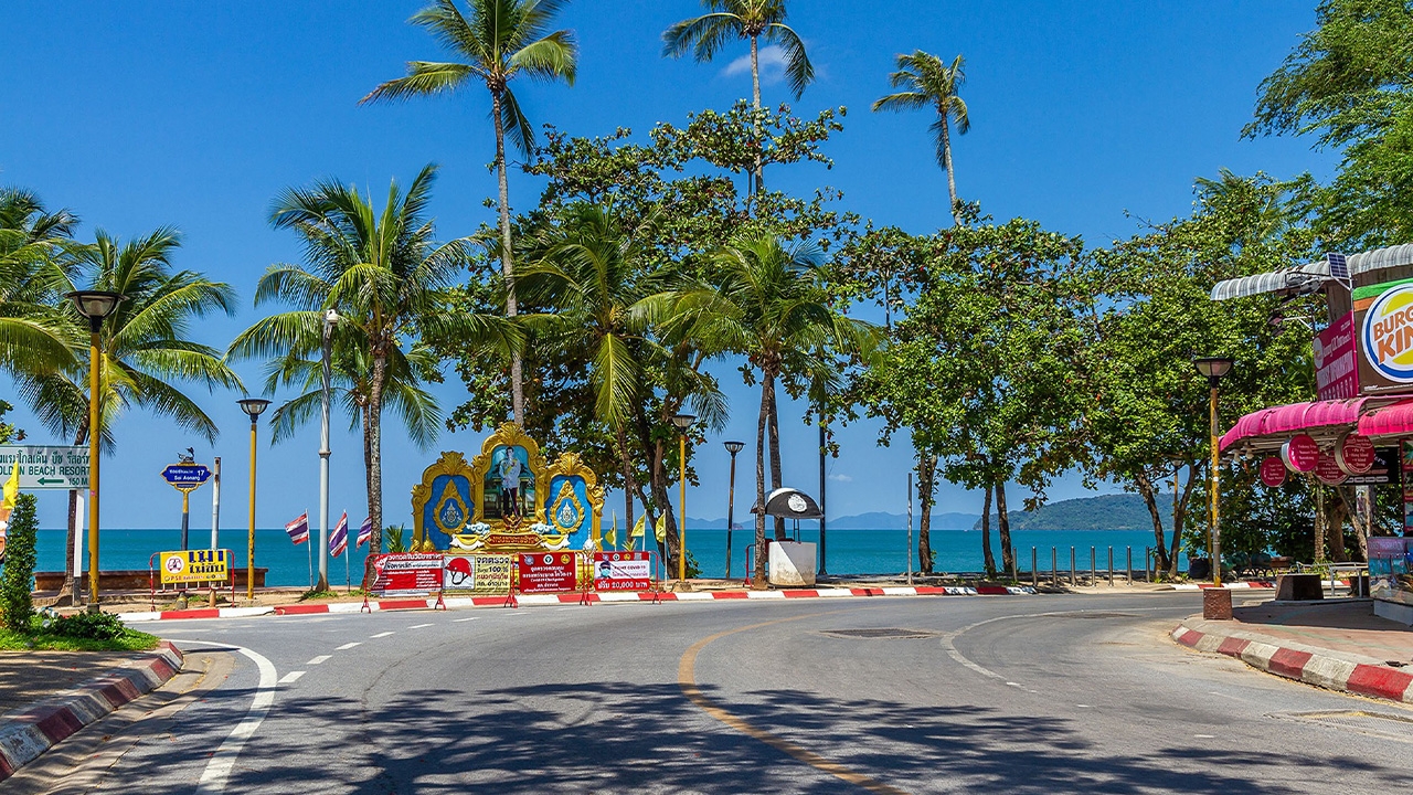 สงกรานต์กระบี่ไร้ผู้คน 'อ่าวนาง' กลายเป็นเมืองร้าง นทท.หาย ร้านค้าปิด