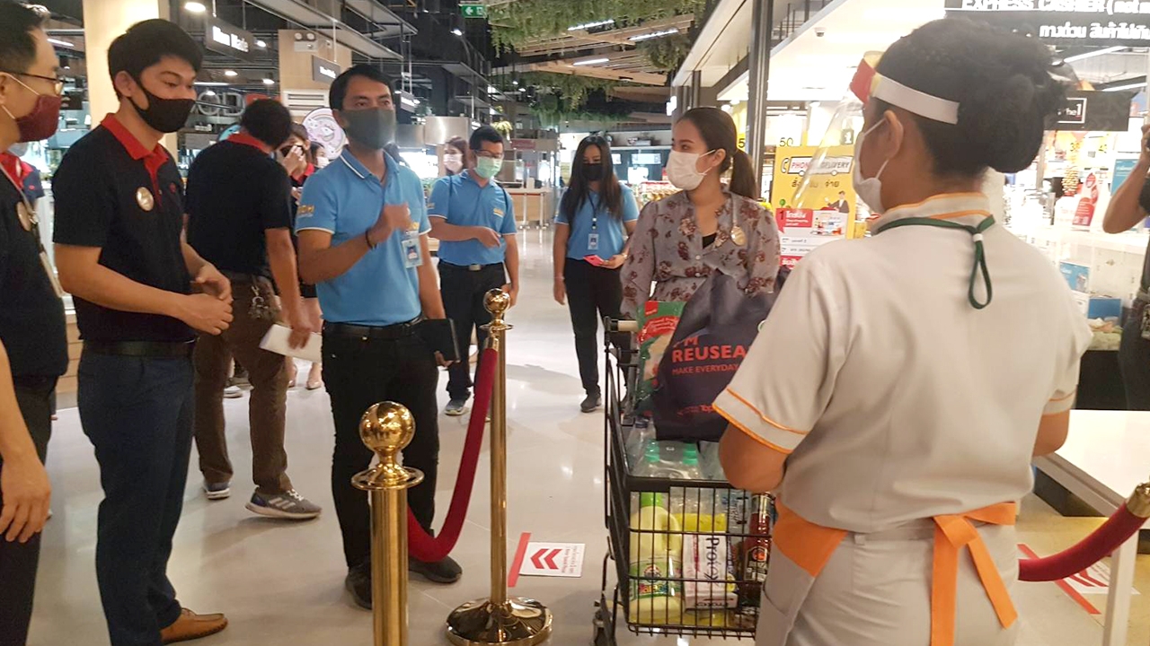 ศูนย์การค้าเซ็นทรัลพลาซา เมืองคอนเปิดวันแรก หลังปิดยาวจากพิษโควิด-19