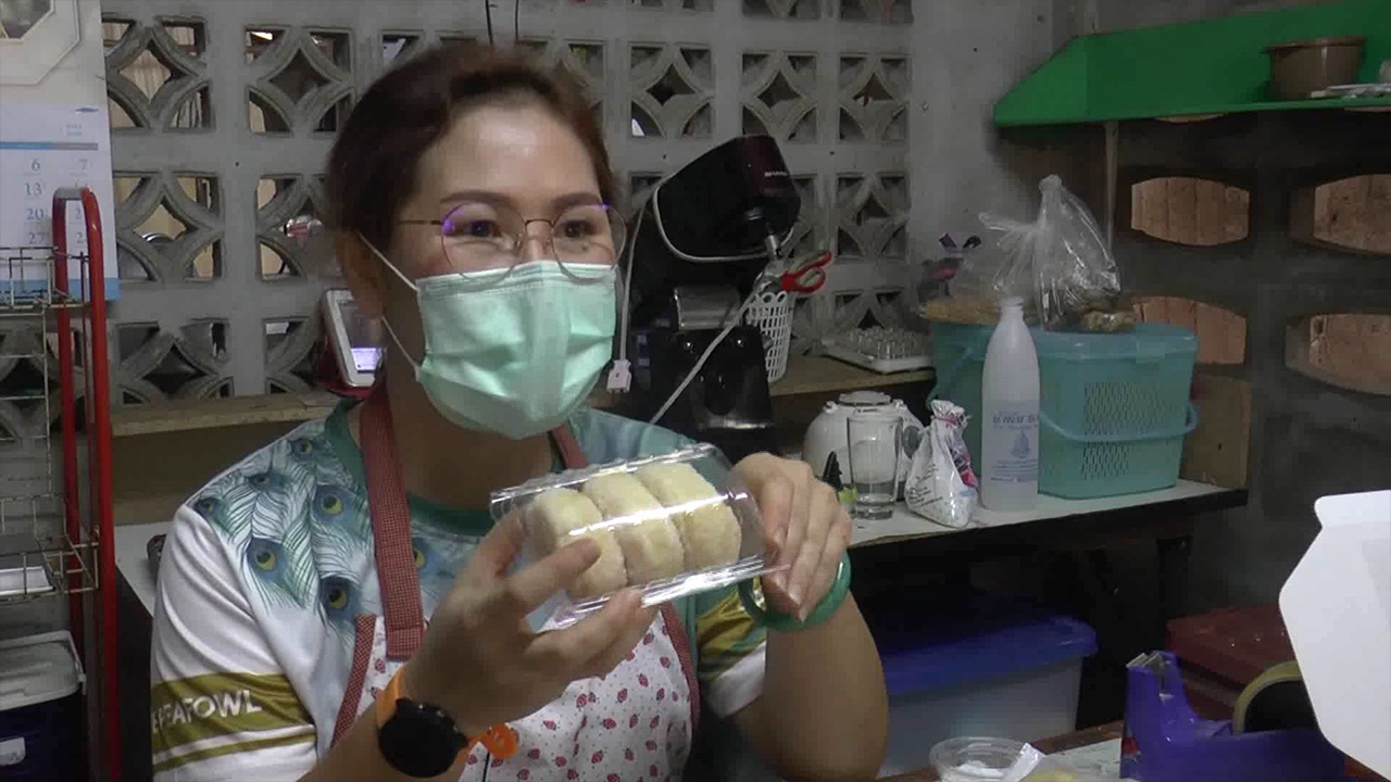 ครูสาวที่พะเยา ใช้เวลาว่างจากงานประจำ ทำโดนัทขายออนไลน์ หารายได้เสริม