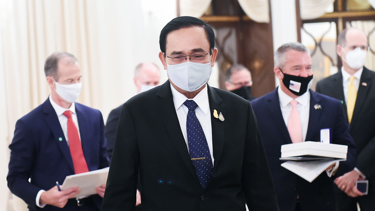 “บิ๊กตู่” ย้ำไม่เคอร์ฟิว 24 ชม. ห่วงคนแก่-ป่วยติดเตียง-พิการ-หาเช้ากินค่ำ