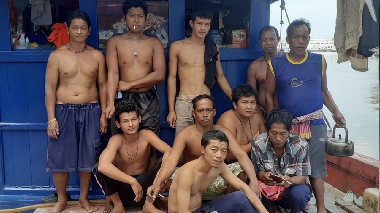 วอนช่วย ตังเกจากกันตัง 33 ชีวิต เรือล่ม เหลือแต่ตัว ติดอยู่รัฐเปอร์ลิส