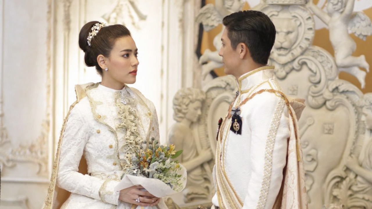 "เจ้าหลวงติ๊ก" เซอร์ไพรส์ "เจ้าหญิงคิม" ซ้อนแผนหลอกพาเข้าพิธีสวมมงกุฎใน “ดั่งดวงหฤทัย”