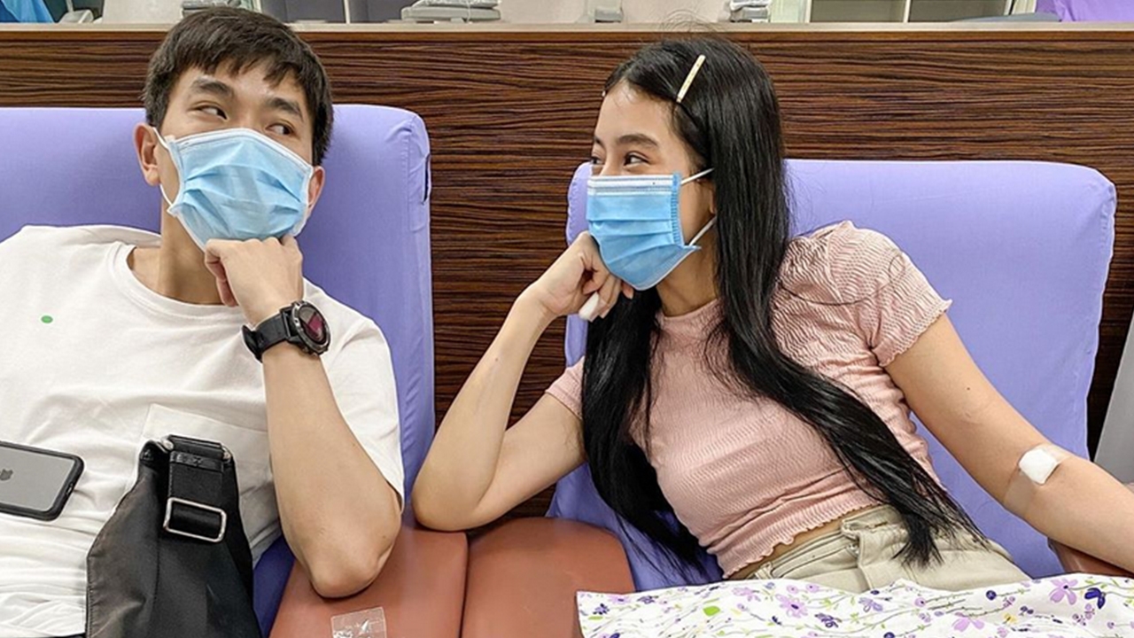 สี่แยกบันเทิง : คู่รักสายบุญ ภูผา-มิ้นต์ ชวนกันทำดี บริจาคเลือดครั้งแรก