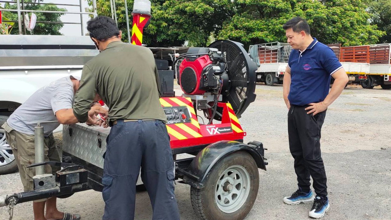 สิระ ลุย ฉีดยาฆ่าเชื้อโควิด-19 ขอ "เสรีพิศุทธ์" อย่าประชุมกมธ.แต่ไม่ฟัง