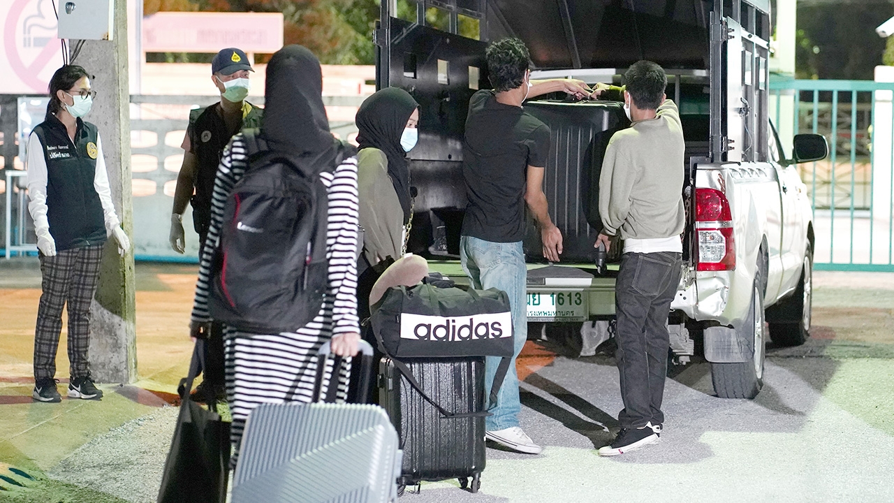 ยะลาคัดกรองเข้ม 5 คนไทยกลับจากมาเลเซีย พบอุณหภูมิสูง 1 ราย