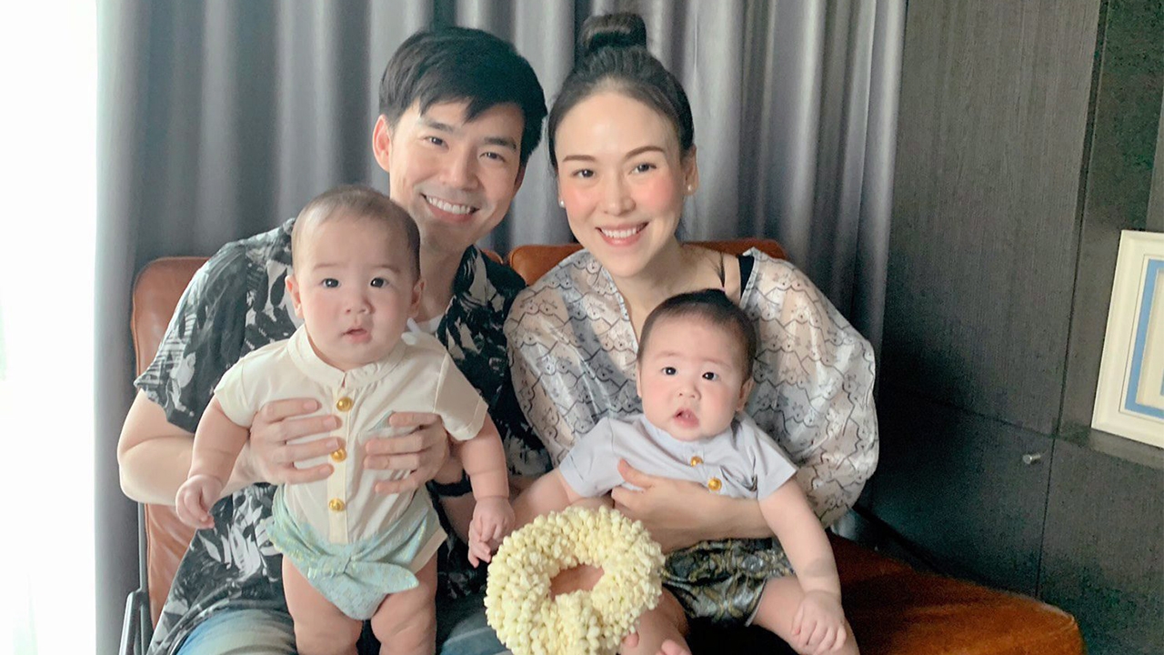 อยู่บ้านเพื่อชาติแต่ไม่เหงา “ออย-บีม” สนุกจับลูกแฝดแต่งตัวตามเทรนด์