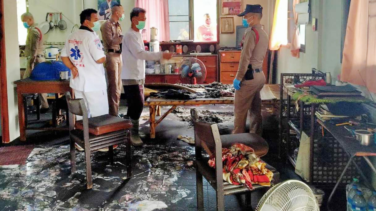 สลด พ่อเฒ่า 74 อยู่คนเดียว โดนกักโควิด-เครียด ปลิดชีพคาห้องนอน 