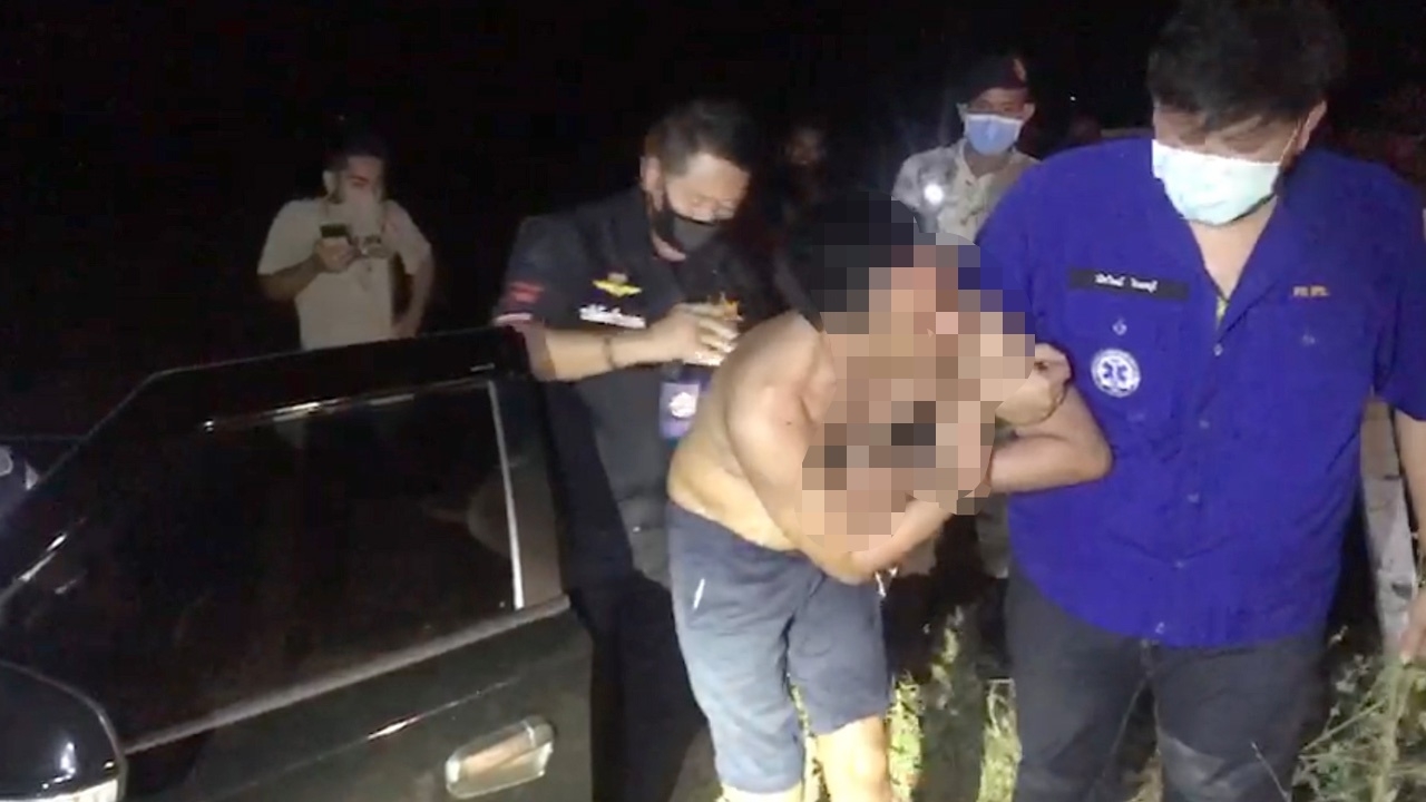 ตร.คุมตัวหนุ่มสงขลาขับเก๋งฝ่าเคอร์ฟิว เสพยาแล้วดีดจนรถเสียหลักตกถนน