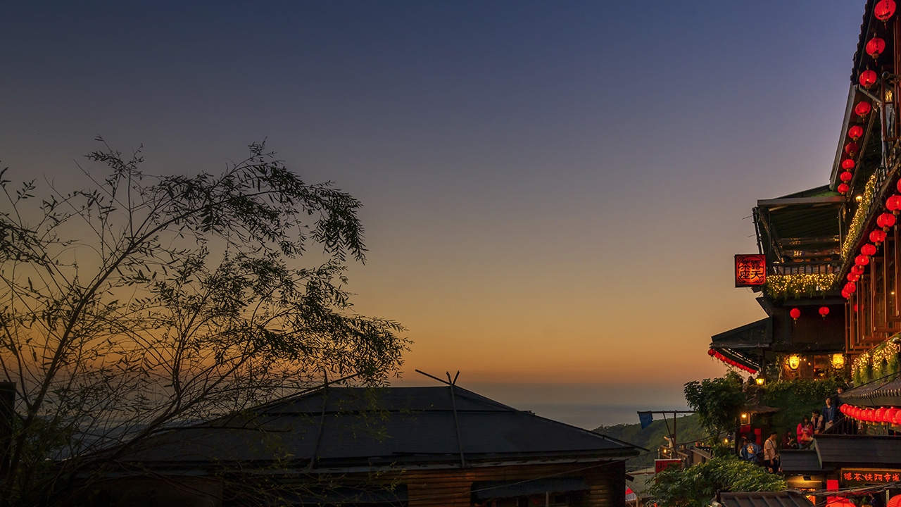 ชักธงรบ : เสรีจีนในไทย