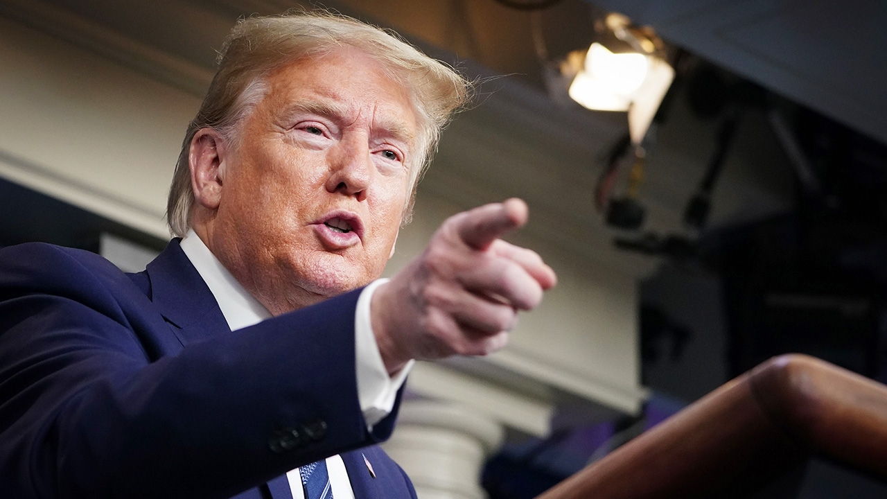 ทรัมป์เอาจริง สั่งกองทัพยิงเรืออิหร่านทิ้ง หากมารังควานเรือรบสหรัฐฯ