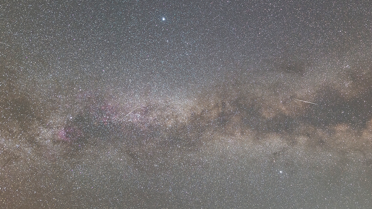 คืนนี้มี “ฝนดาวตกไลริดส์” ตั้งแต่ 5 ทุ่มครึ่ง สูงสุด 18 ดวงต่อชั่วโมง