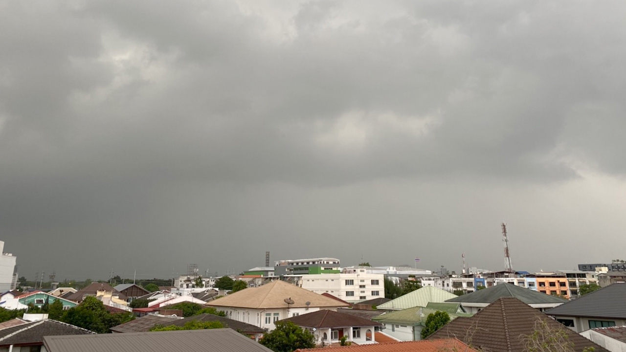 เตือนวันนี้ 19 จังหวัด เตรียมรับมือ "พายุฤดูร้อน" เจอฝนตก ลมกระโชกแรง