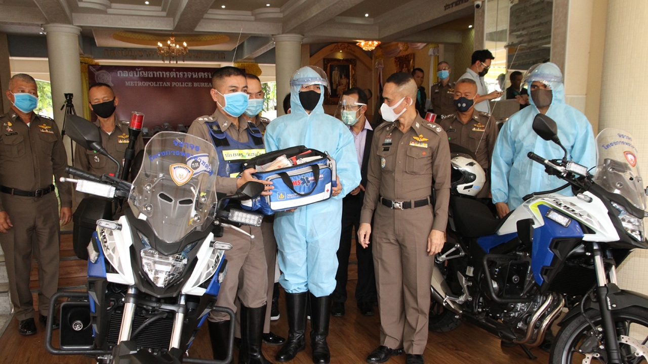 จราจรพระราชดำริ ผุดโครงการ นำคนเจ็บป่วยช่วงเคอร์ฟิวส่งโรงพยาบาล