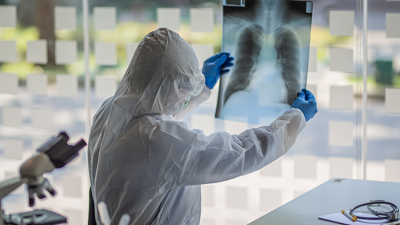 หายเพิ่ม 96 ราย รักษาใน รพ.ต่ำกว่าพัน ติดเชื้อใหม่ยังมาจากสัมผัสผู้ป่วย