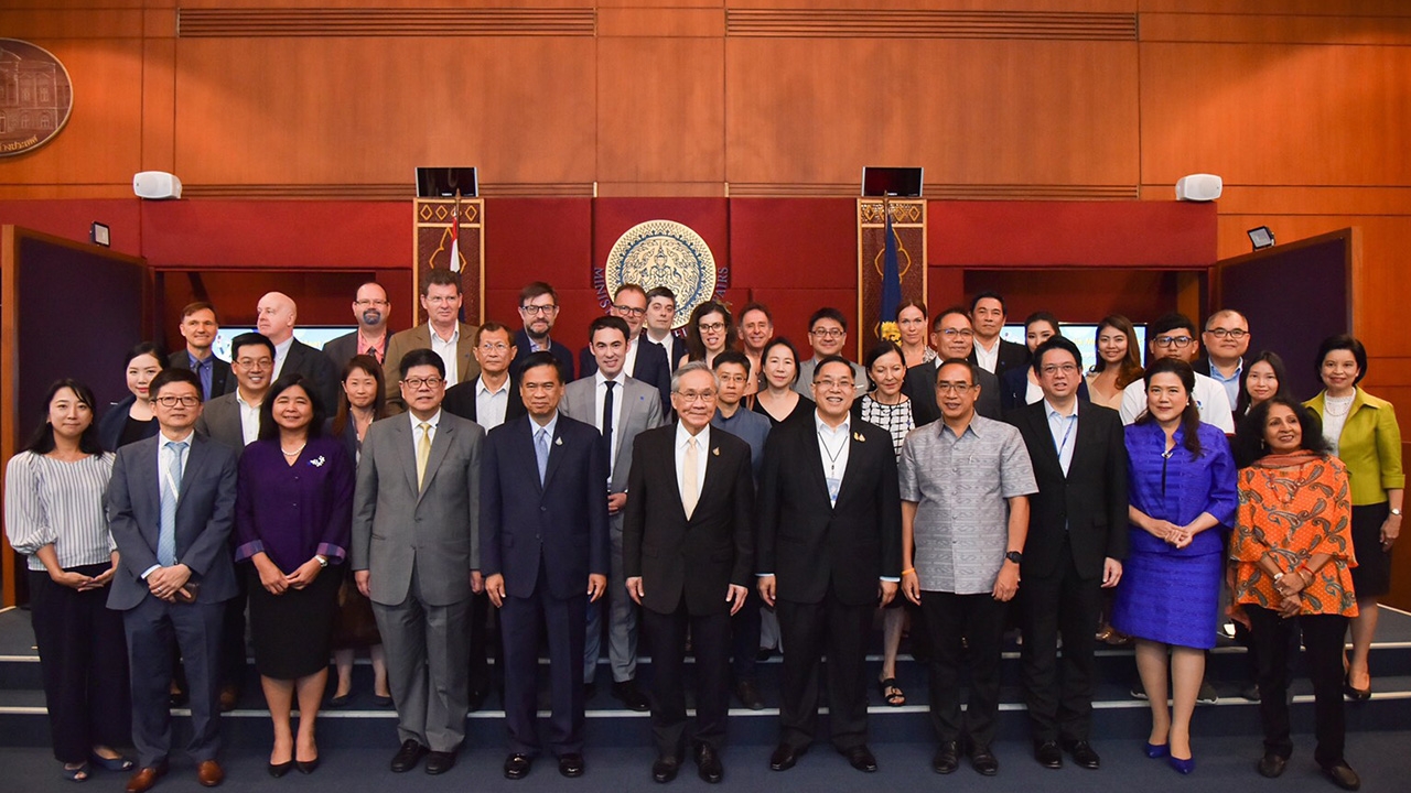 "ดอน" เชื่อ ความสามารถไทย ป้องกันโควิด-19 ขอสื่อฯ เสนอข่าวชุมนุม สมดุล 