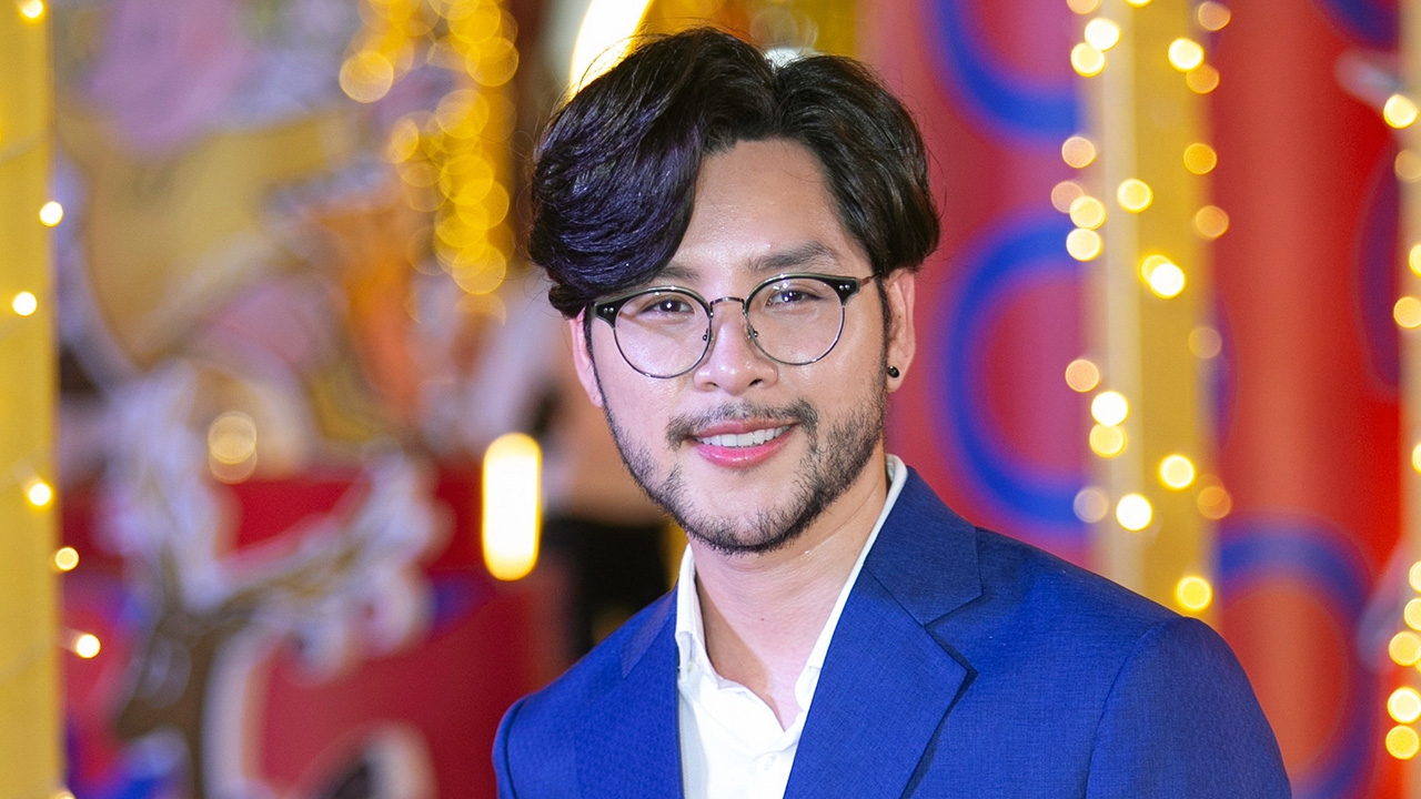 “ทอม” ปลดล็อกในใจ เคลียร์ดราม่าเหตุวงแตก เผยร้องไห้ทุกวันโชคดีภรรยาอยู่เคียงข้าง