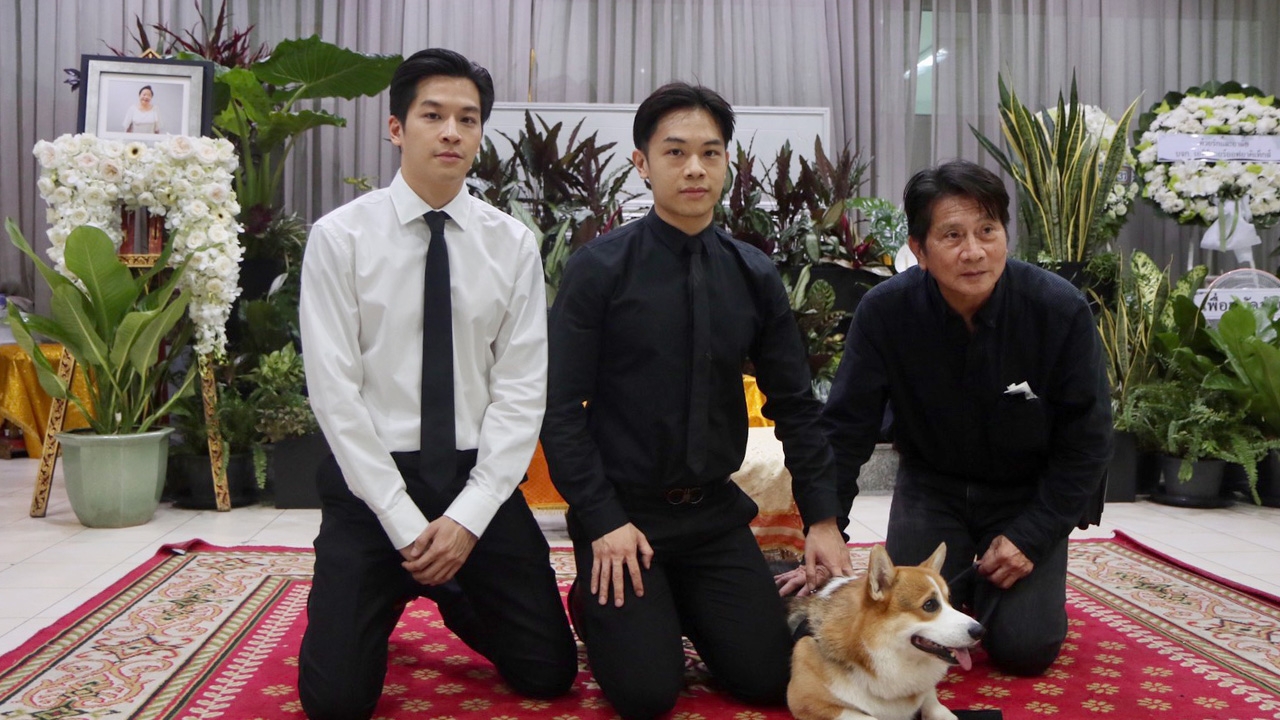 ประมวลภาพบรรยากาศงานศพคุณแม่ มาร์ช จุฑาวุฒิ คืนแรกสุดเศร้า