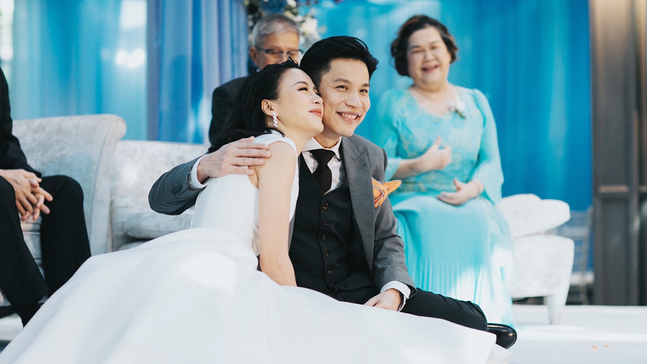 บรรยากาศงานแต่ง รถเมล์-บอล แฟนนอกวงการ วิวาห์หวาน เจ้าบ่าวร้องไห้หนัก