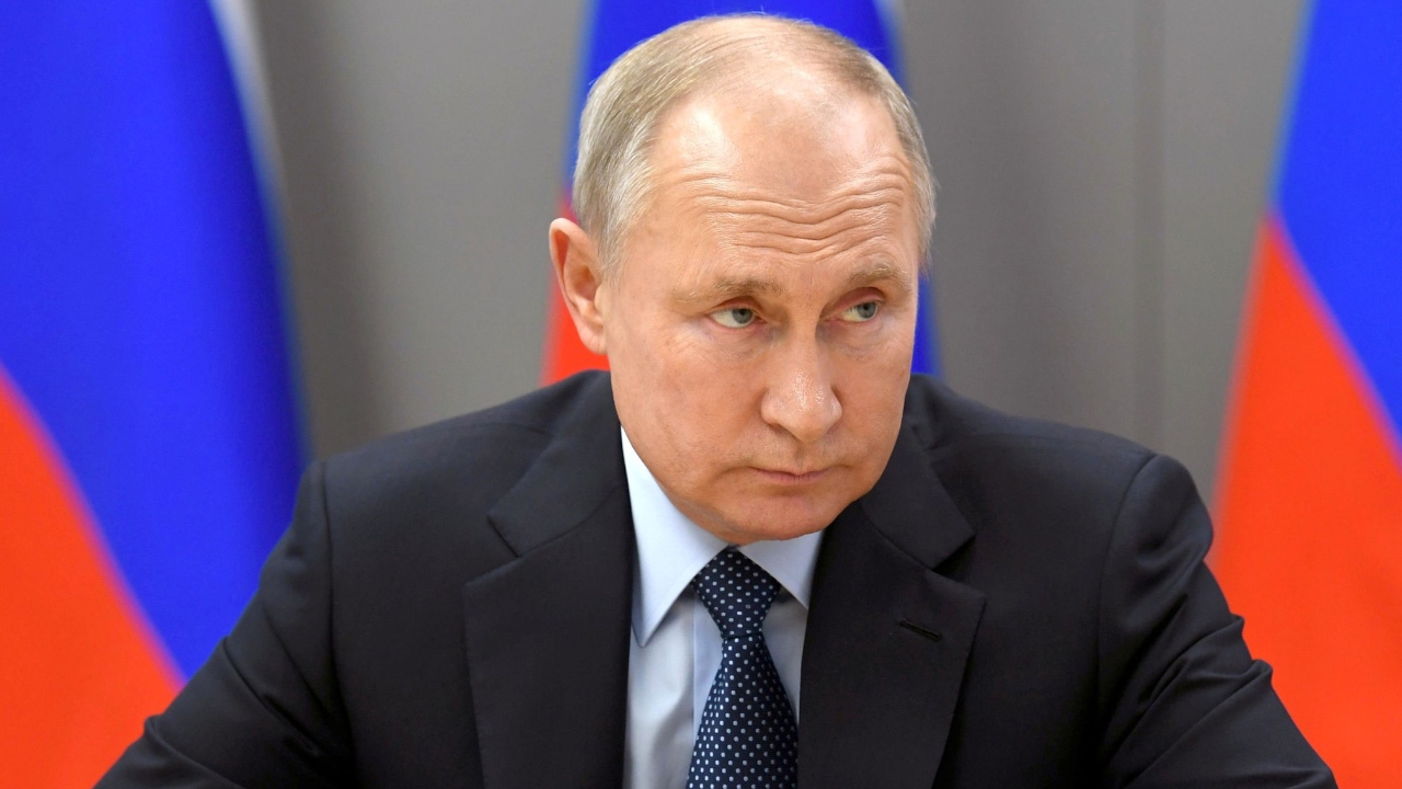 ปูตินสั่งเริ่มฉีดวัคซีนต้านโควิด-19 เป็นวงกว้าง หลังตายวันเดียวทุบสถิติ