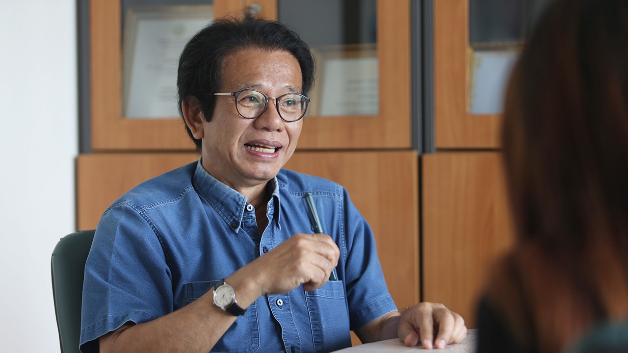 “หมอทศพร” คาด สลายชุมนุมหน้าสภา สารเคมี แก๊สน้ำตาเข้มกว่าครั้งแยกปทุมวัน