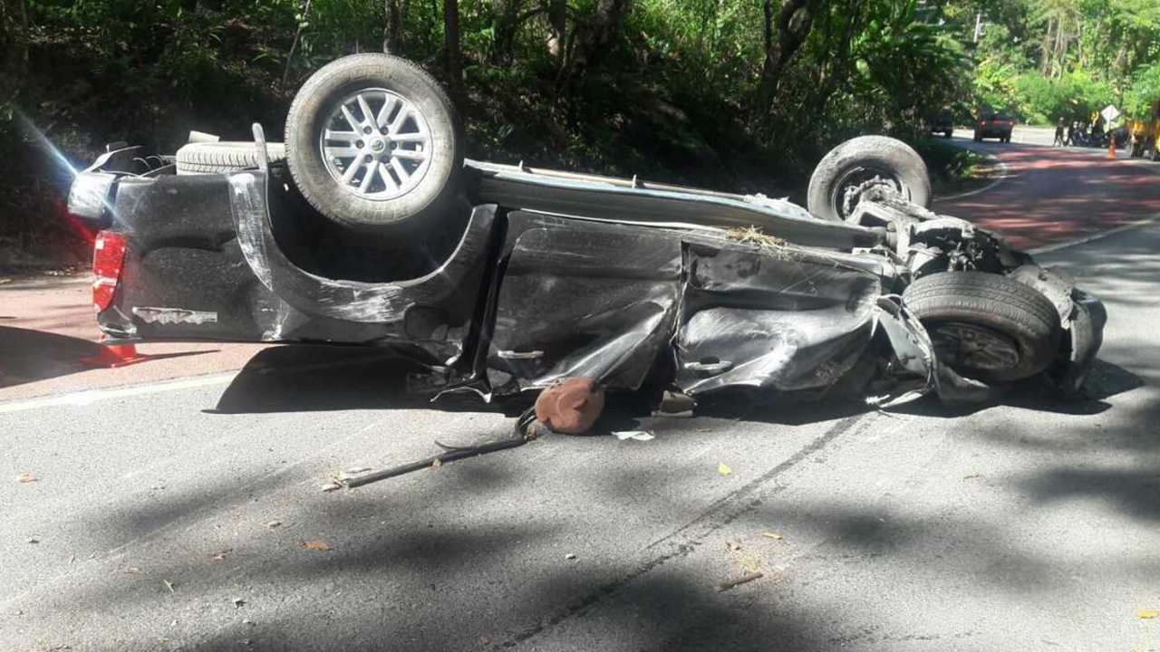 พบ 5 ศพ รถคว่ำดอยอินทนนท์ เป็นนายกเทศมนตรีจากปทุมธานี เมีย และญาติ