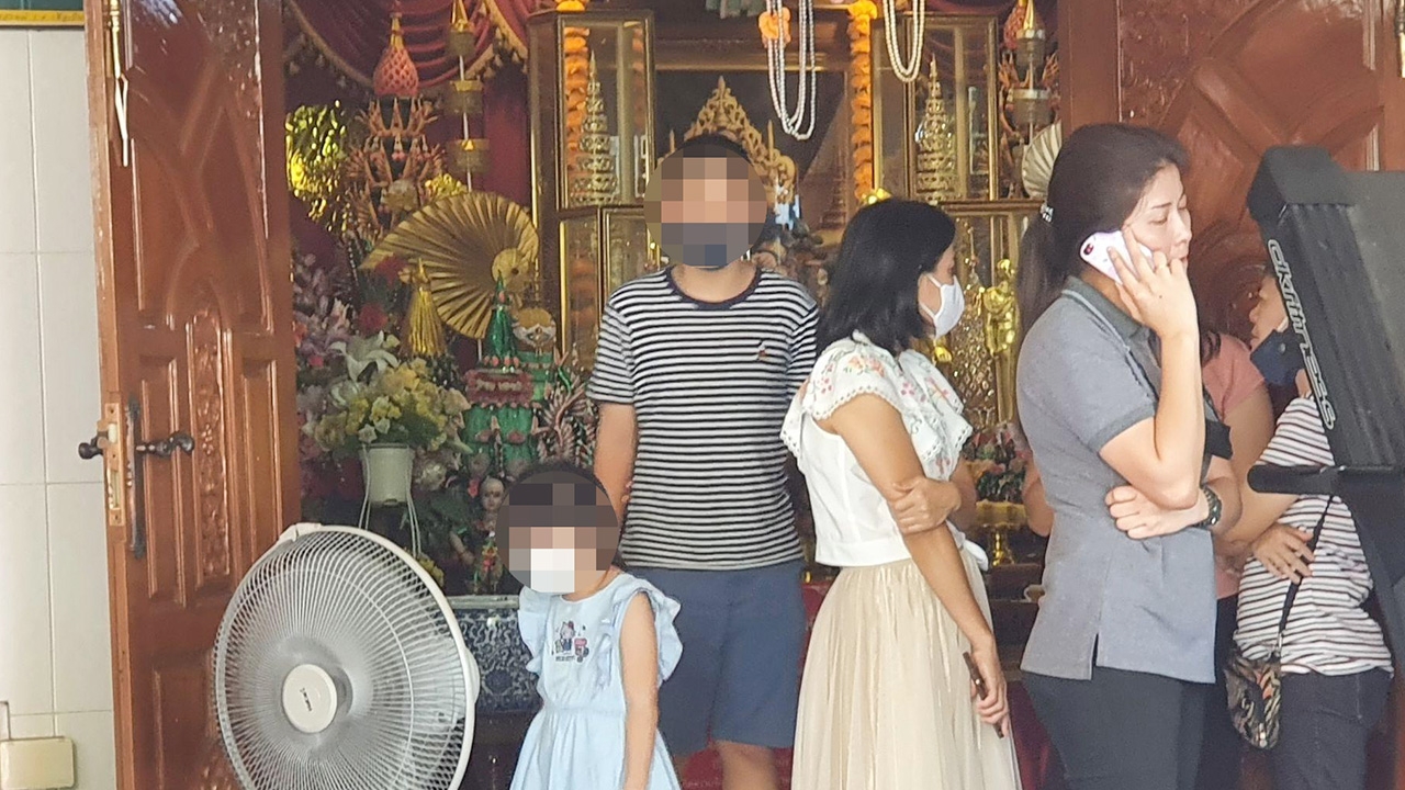 ครอบครัวนายกก้างเศร้าสลด หลังกระบะคว่ำ 5 ศพ ลูกเผยไม่มีเค้าลางเสียพ่อแม่