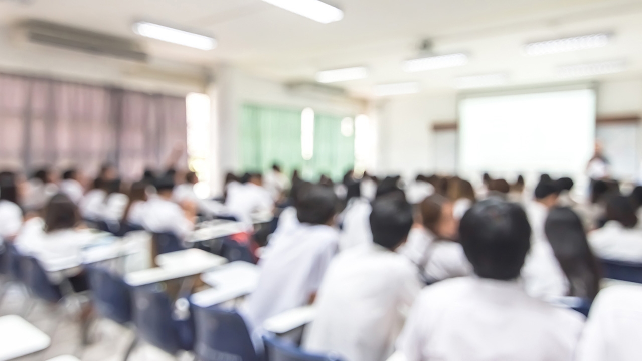 มหาวิทยาลัยสวนดุสิต-ราชภัฏสวนสุนันทา ประกาศงดการเรียนเลี่ยง ม็อบ 25 พฤศจิกา