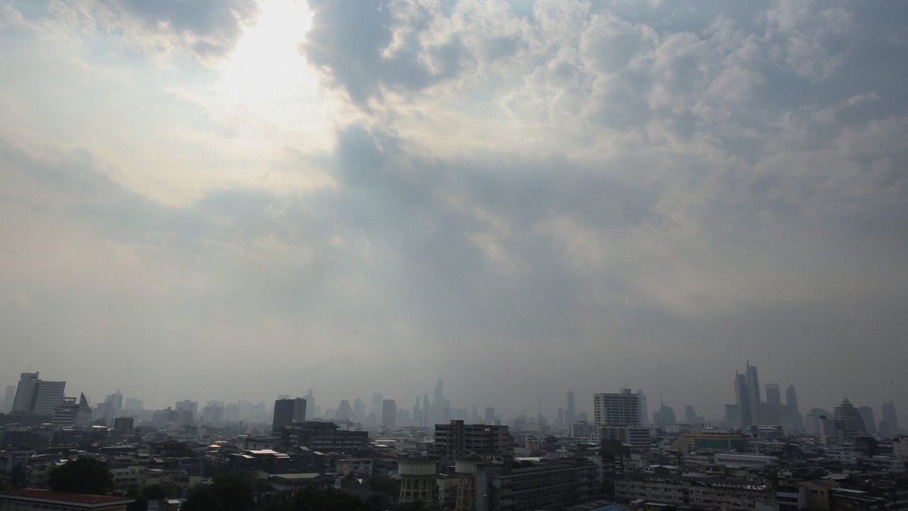 สภาพอากาศวันนี้ กทม.-ปริมณฑล อากาศเย็น มีลมแรง อุณหภูมิต่ำสุด 21 องศา