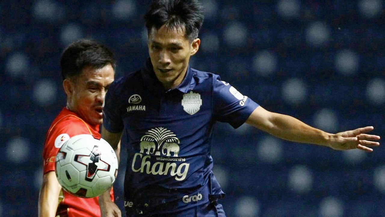 "บุรีรัมย์" ยิงไม่ซ้ำหน้า ไล่ถล่ม "ระยอง" 10 คน 5-1 ศึกไทยลีก