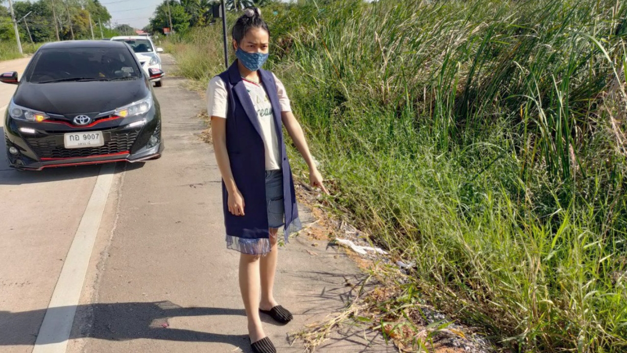 คนใจร้ายทิ้งทารกแรกเกิด ตากแดดกลางถนนที่อุดรฯ คนใจดีช่วยนำส่ง รพ.ปลอดภัย