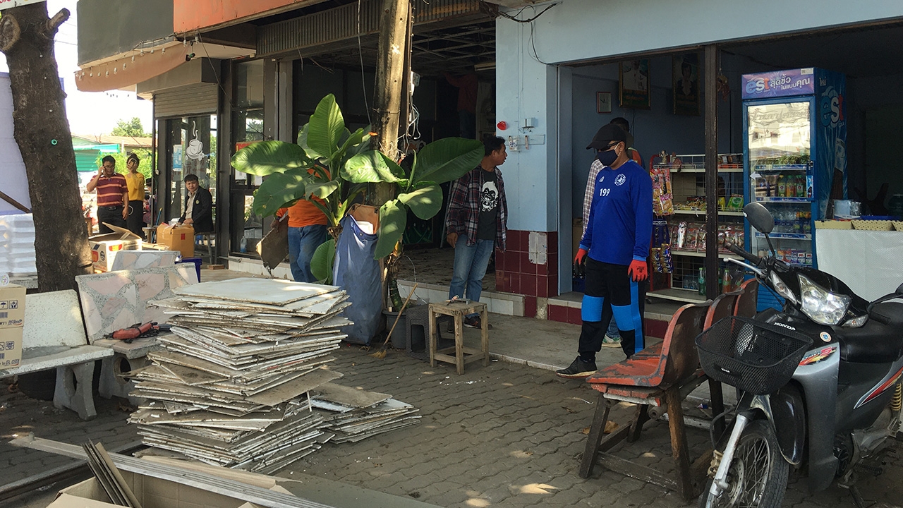 จนท.เทศบาลเมืองเมืองปัก รื้อแล้วบ้านอดีต ส.ส.โคราช รุกที่ราชพัสดุ