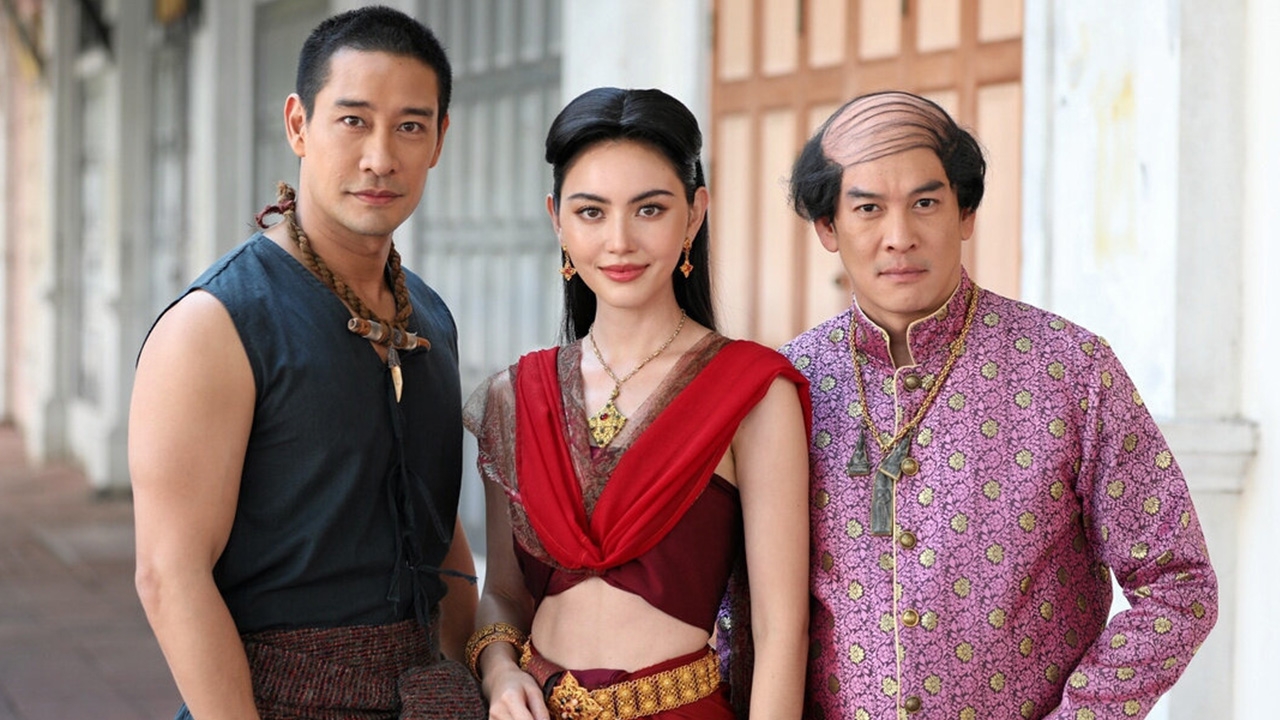 “ป้อง-ใหม่-ชาคริต” นำบวงสรวงละครฟอร์มยักษ์ “วันทอง”