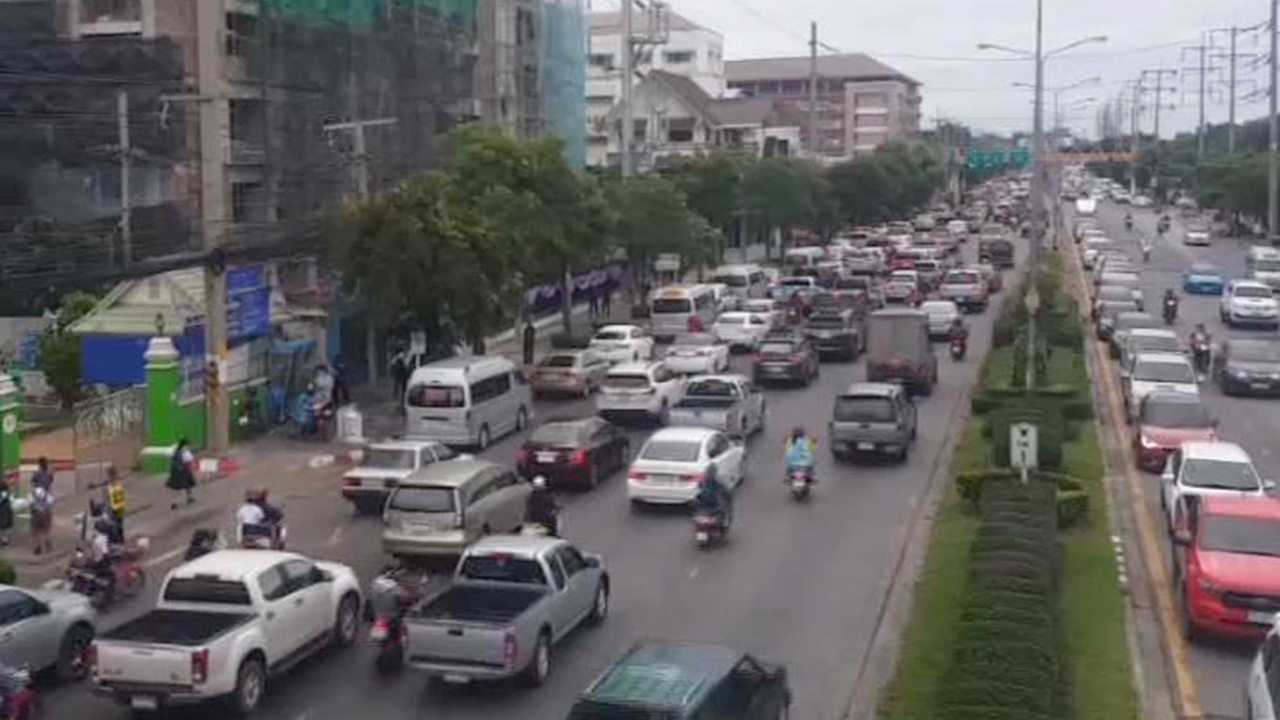 เรียก 4 โรงพักโคราชหารือแก้ปัญหารถติด เล็งให้รถวิ่งวันเวย์ช่วงเร่งด่วน