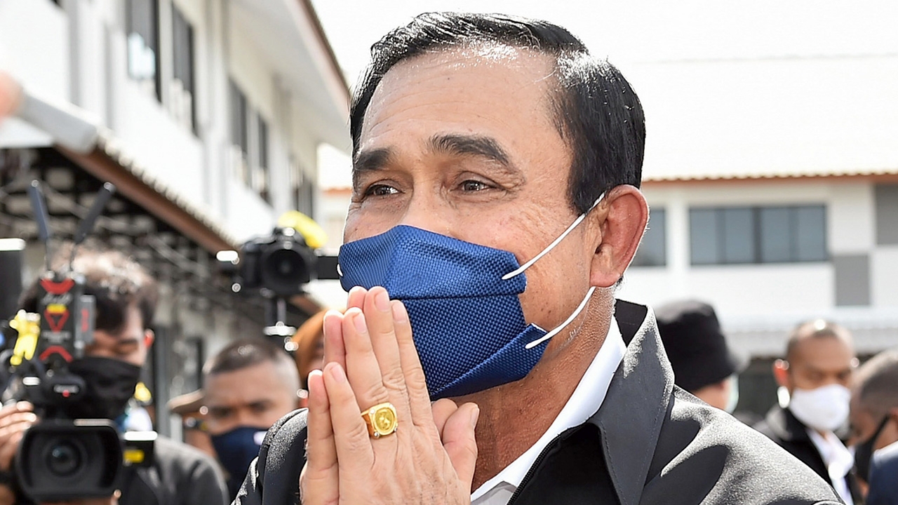 บิ๊กตู่ หวังคนไทยร่วมภูมิใจความสำเร็จป้องโควิด-19 วอนการ์ดอย่าตกหน้าหนาว