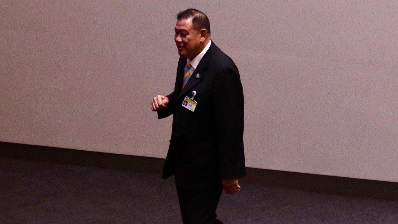 “วิรัช” ขอบคุณสมาชิกรัฐสภา รับร่างรัฐธรรมนูญฉบับ 1-2 ของรัฐบาล ฝ่ายค้าน