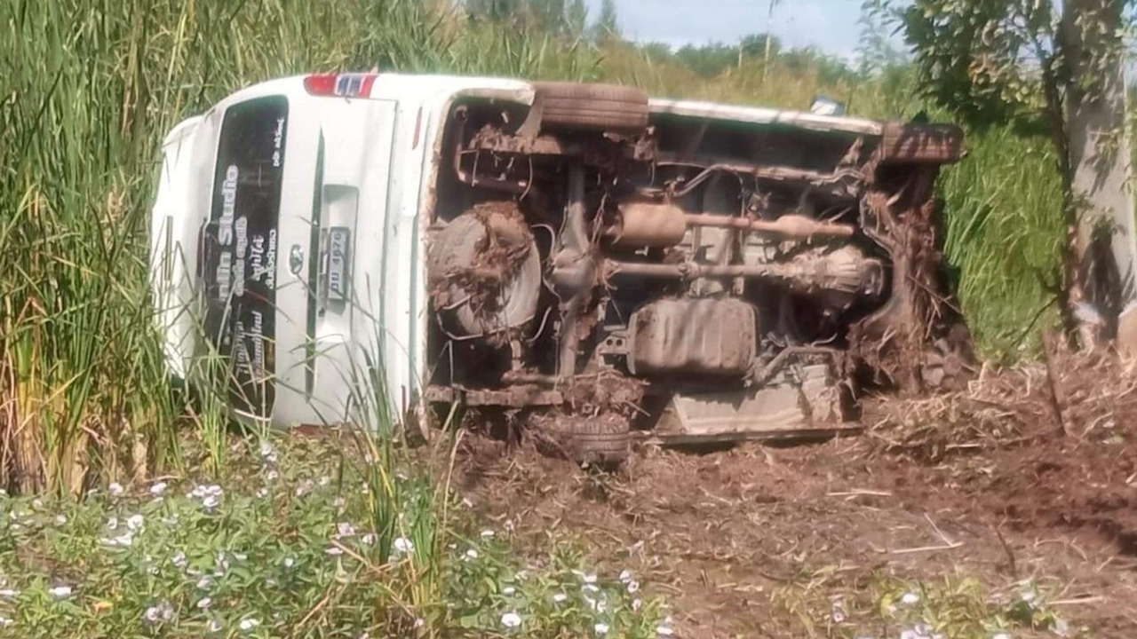 ครูเต้ย อภิวัฒน์ เผยรถตู้ทีมงานคว่ำเจ็บ 3 เหตุคนขับวูบ ยันดูแลเต็มที่