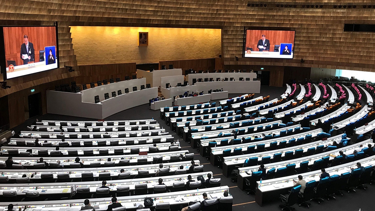 เพื่อไทย ฉะ เหตุนอกสภาฯแรง ยังให้ประชุมต่อ “คำนูณ” ชี้ ร่างไอลอว์จ้องนิรโทษ