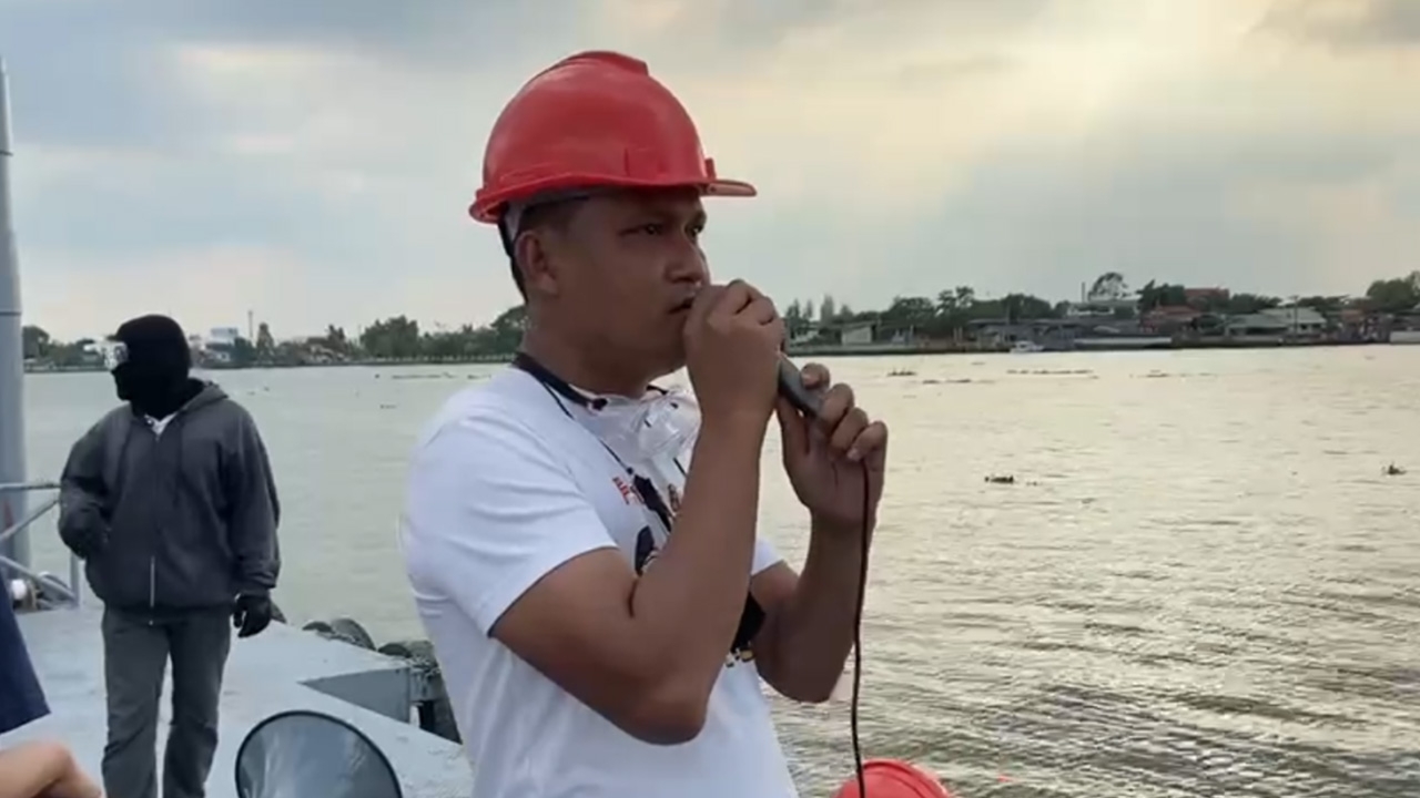 มวลชนราษฎร ขู่ยึดเรือด่วนเจ้าพระยา ไปร่วมชุมนุม อ้างเรือที่เตรียมไว้โดนยึด