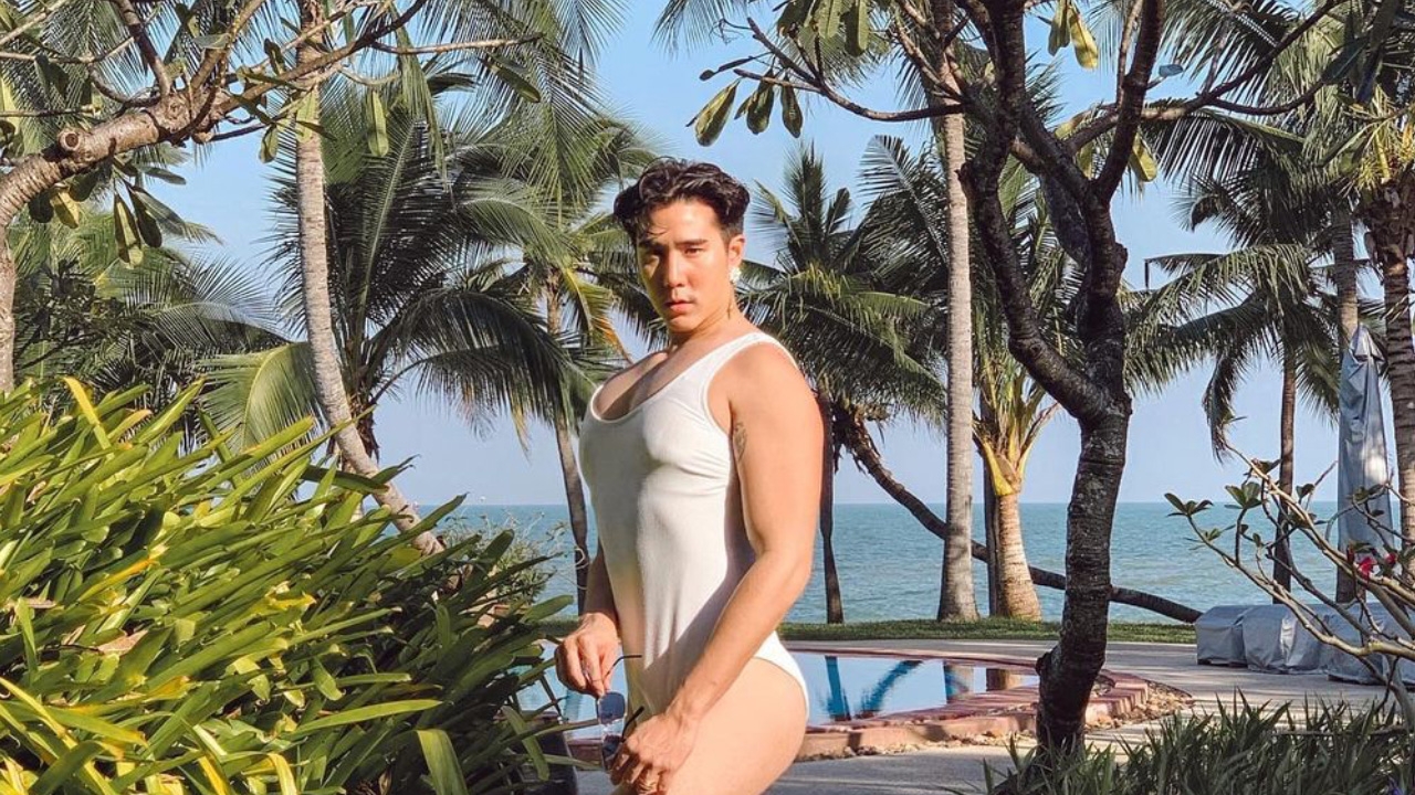 เขื่อน ภัทรดนัย อวดหุ่นล่ำในชุดว่ายน้ำสีขาว แสดงความรู้สึกผ่านเสื้อผ้า