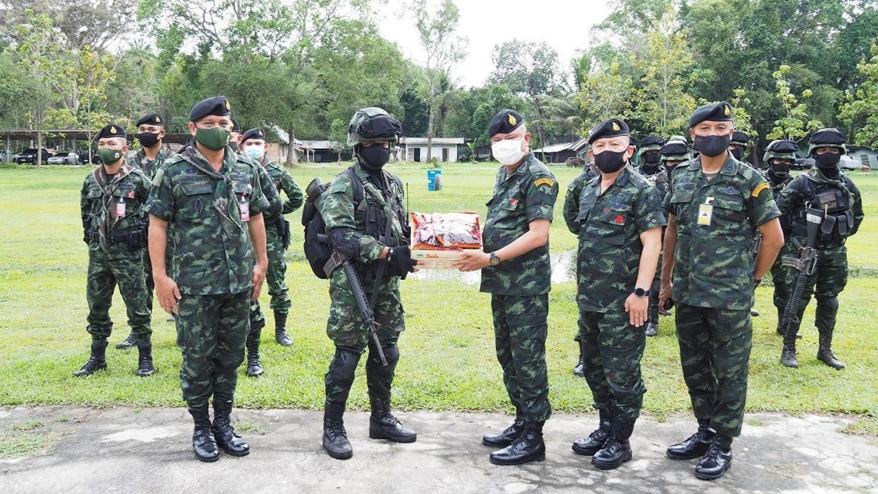 ผบ.ฉก.ปัตตานี ตรวจความพร้อม พัน.ร.เชิงรุก เพื่อสร้างความมั่นใจให้ ปชช.