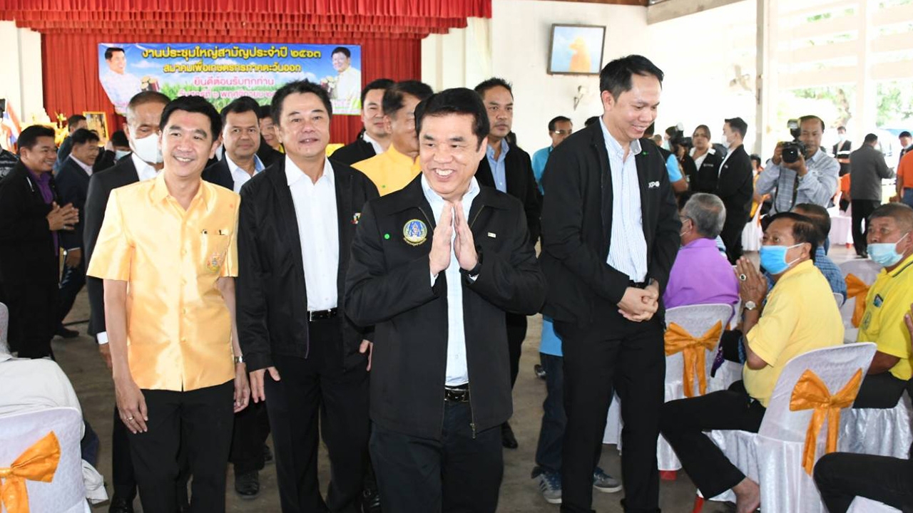 "สุริยะ" ลงภาคตะวันออก ลุยแก้ปัญหาอ้อยไฟไหม้ หนุนตัดสดลดฝุ่น
