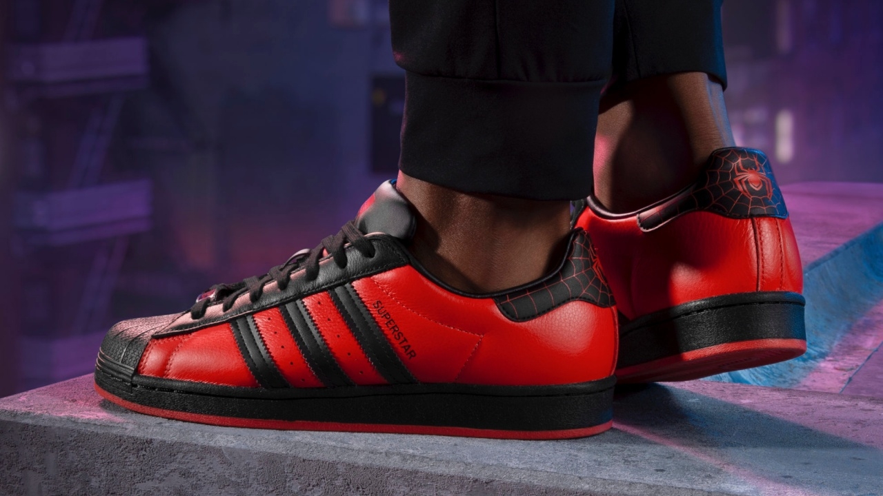 Adidas Originals จับมือ Spider-Man ส่งรองเท้า Adidas Superstar เกาะกระแสเกมภาคใหม่