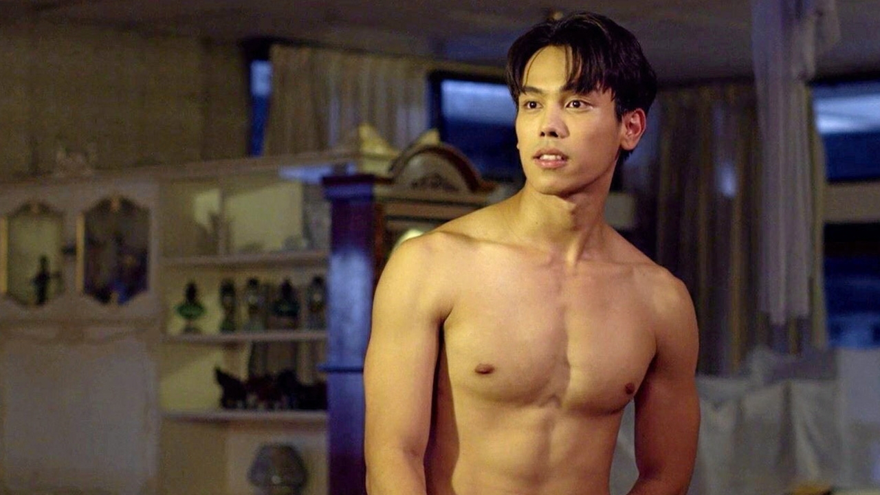 "ตรี" ถอดเสื้ออวดหุ่นล่ำ ทำ "มารี" เขินอายหัวใจสั่น ใน “เลดี้บานฉ่ำ”