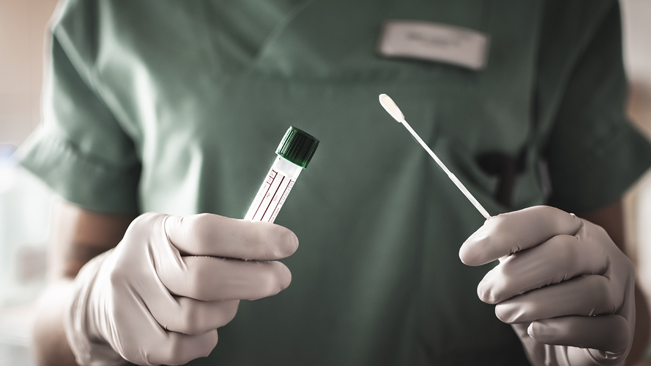 แจ้งคนไปตลาดกลางกุ้ง สมุทรสาคร ตั้งแต่ 1 ธ.ค. เข้าตรวจโควิด-19 ฟรี