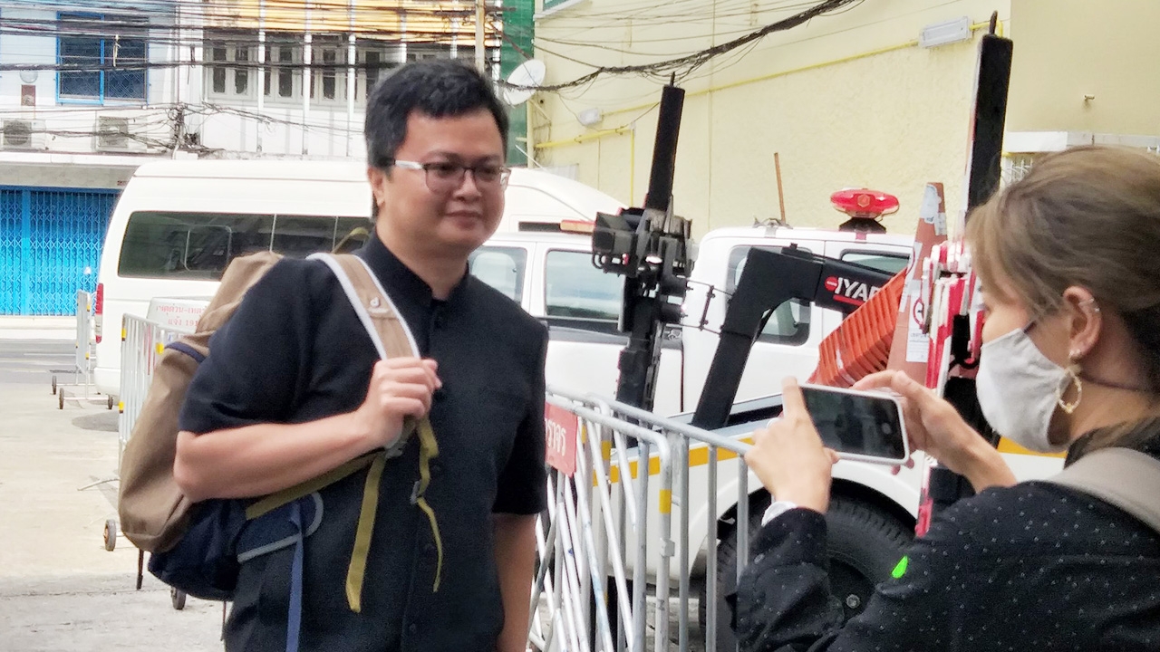 "อานนท์" ชี้ เป็นสิทธิ์ แนวคิด "คอมมิวนิสต์" ไม่หวั่น ถูกแจ้งผิด ม.112