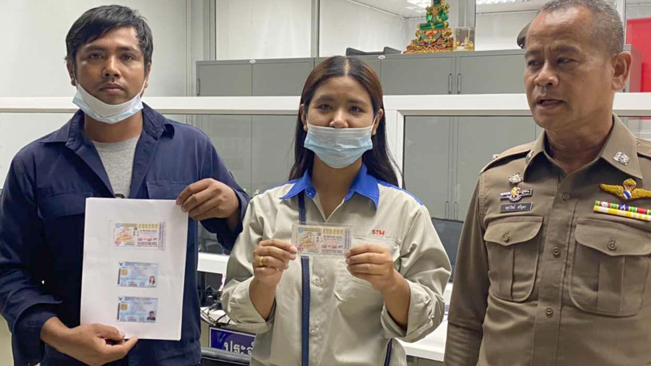 สาวโรงงานซื้อหวยผีน้อยตาม "ติ๊กต๊อก" สุดเฮงถูกที่ 1 รับ 6 ล้าน