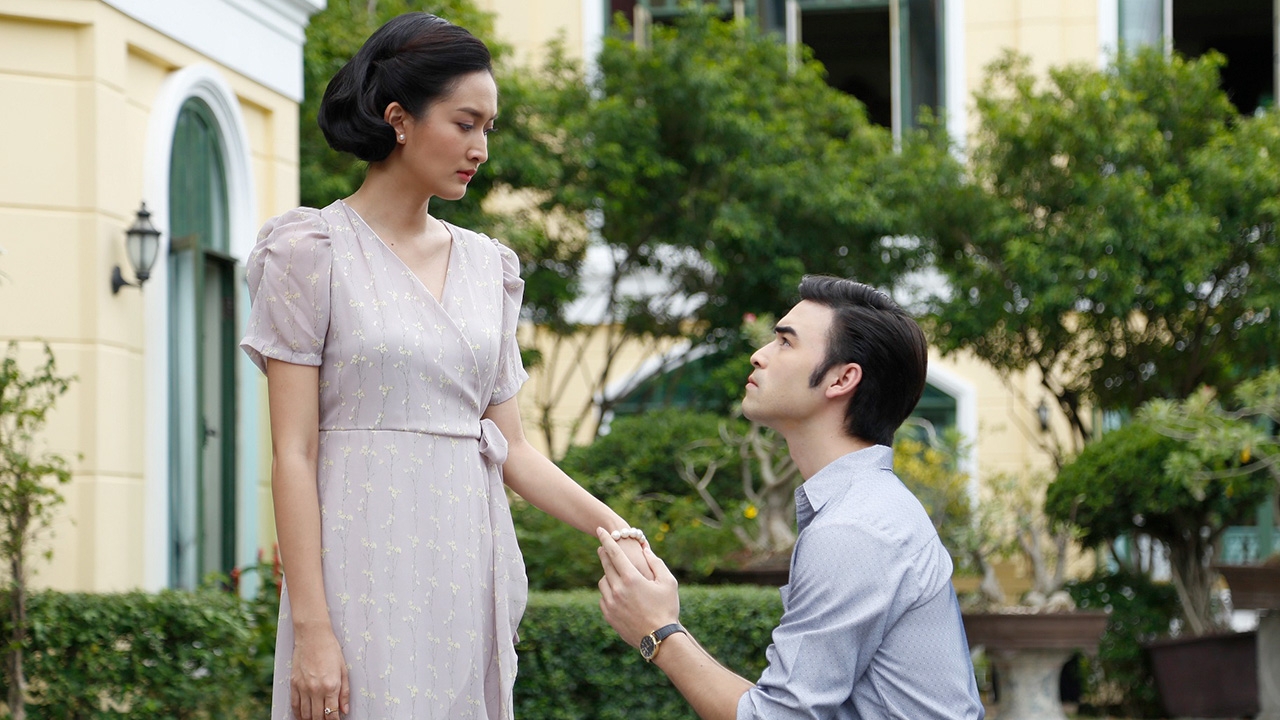 "เจมส์" เสือสิ้นลาย คุกเข่าง้อ "แซนดี้" ขอโอกาส ใน "เพลิงภริยา"