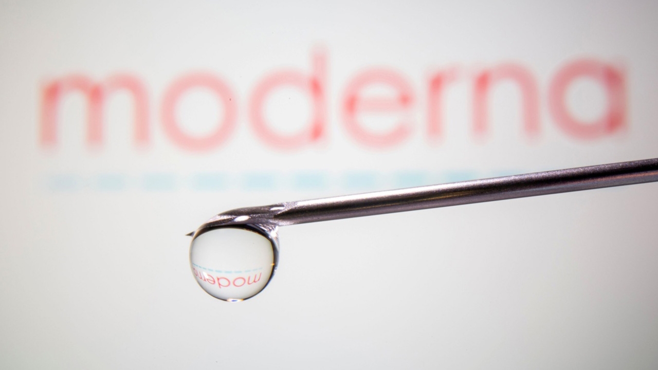  FDA อนุมัติวัคซีนโมเดอร์นาเป็นกรณีฉุกเฉินแล้ว พบติดโควิดวันเดียวกว่า 2 แสน